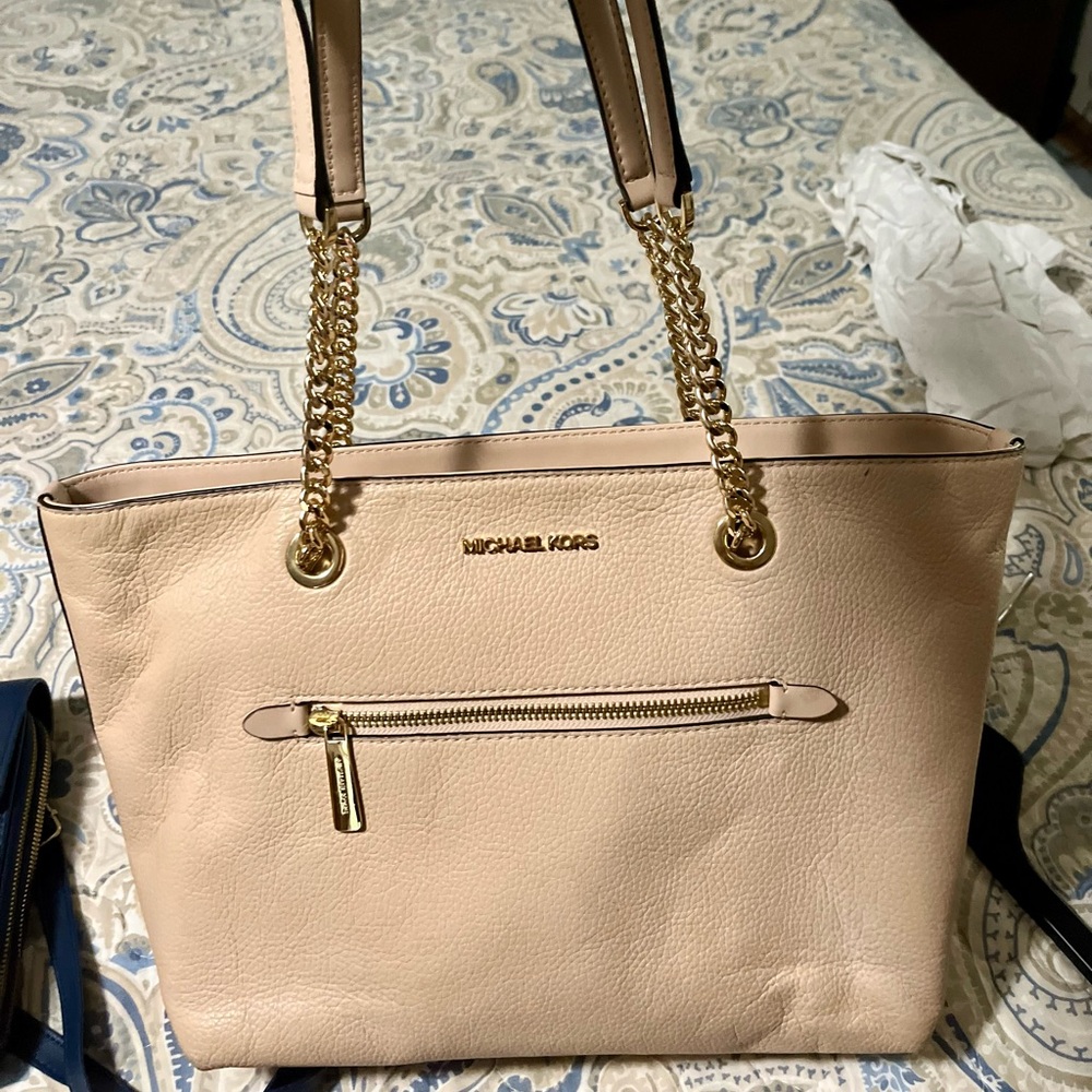 Michael Kors purse - used only a couple times $80, excellent cond.